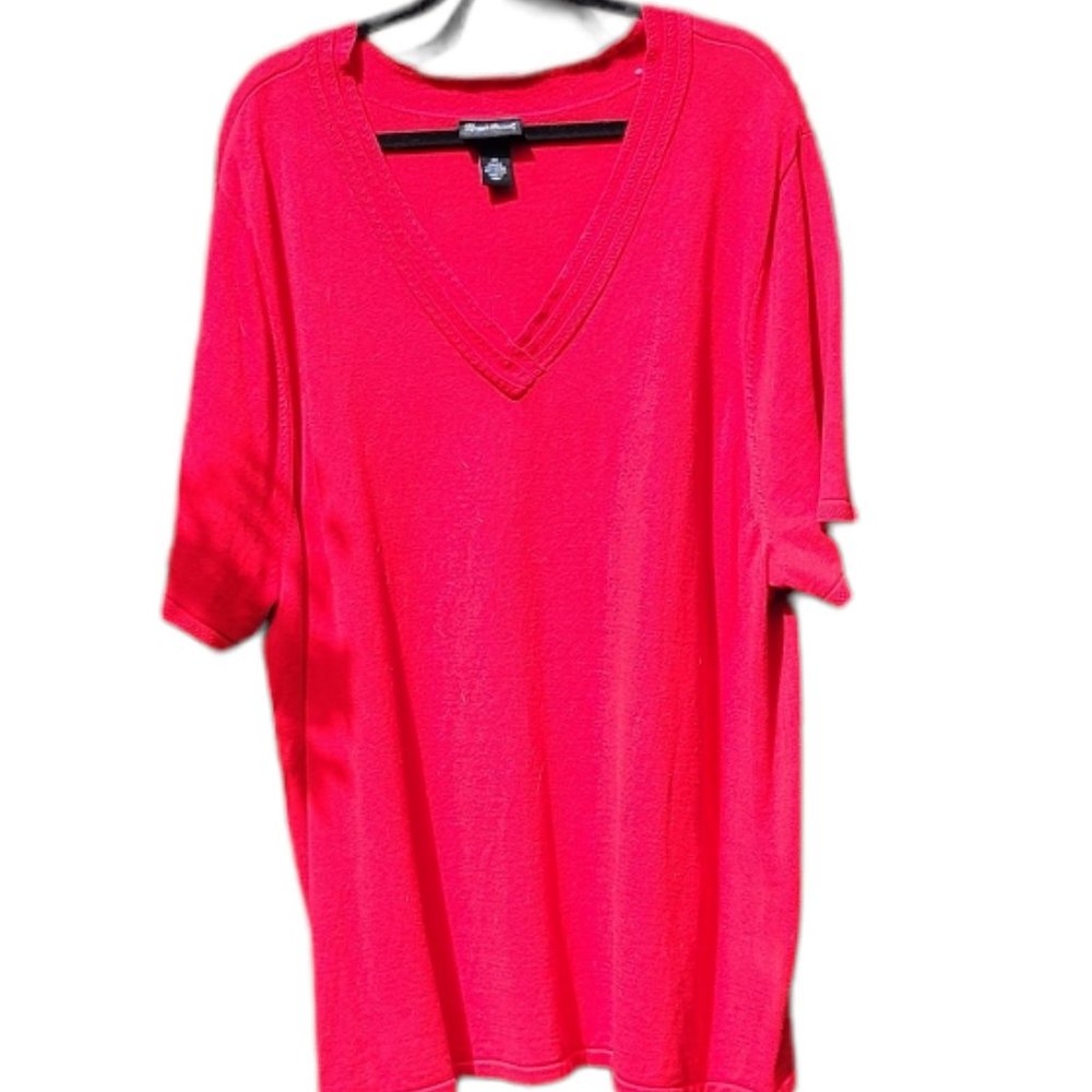 Great for upcoming Christmas fesivities--Red sweater like short sleeved top